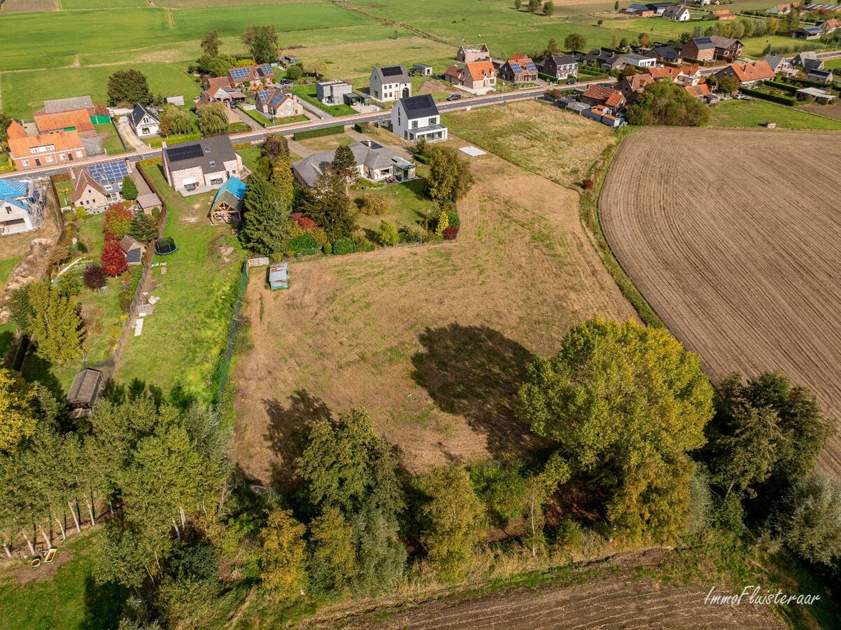 Goed gelegen ruime villa met weiland 