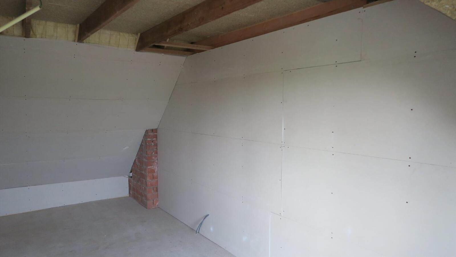 Landelijk gelegen woning met garage 