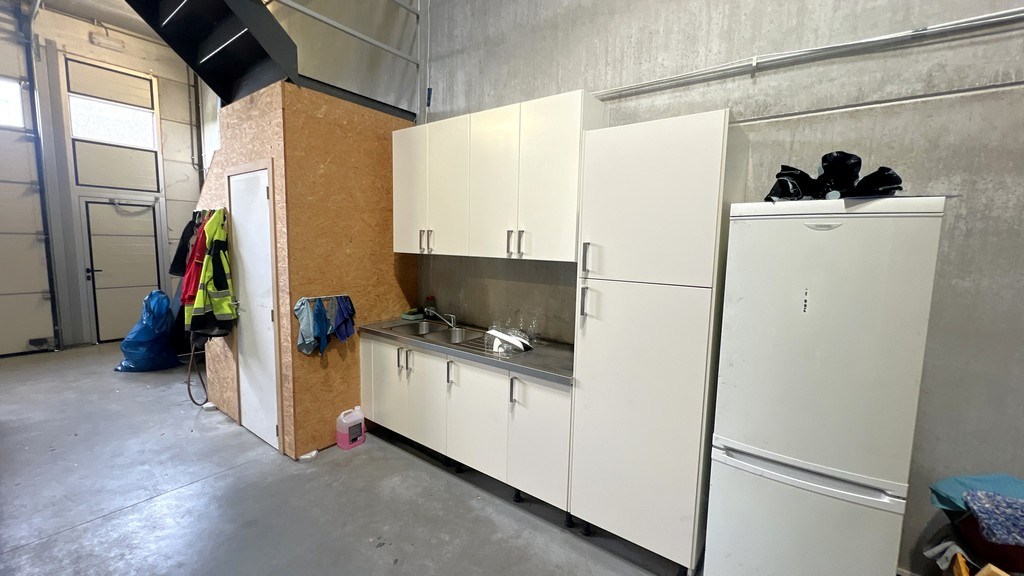 Bedrijfsunits te huur vlakbij Ovaal van Wippelgem in Evergem