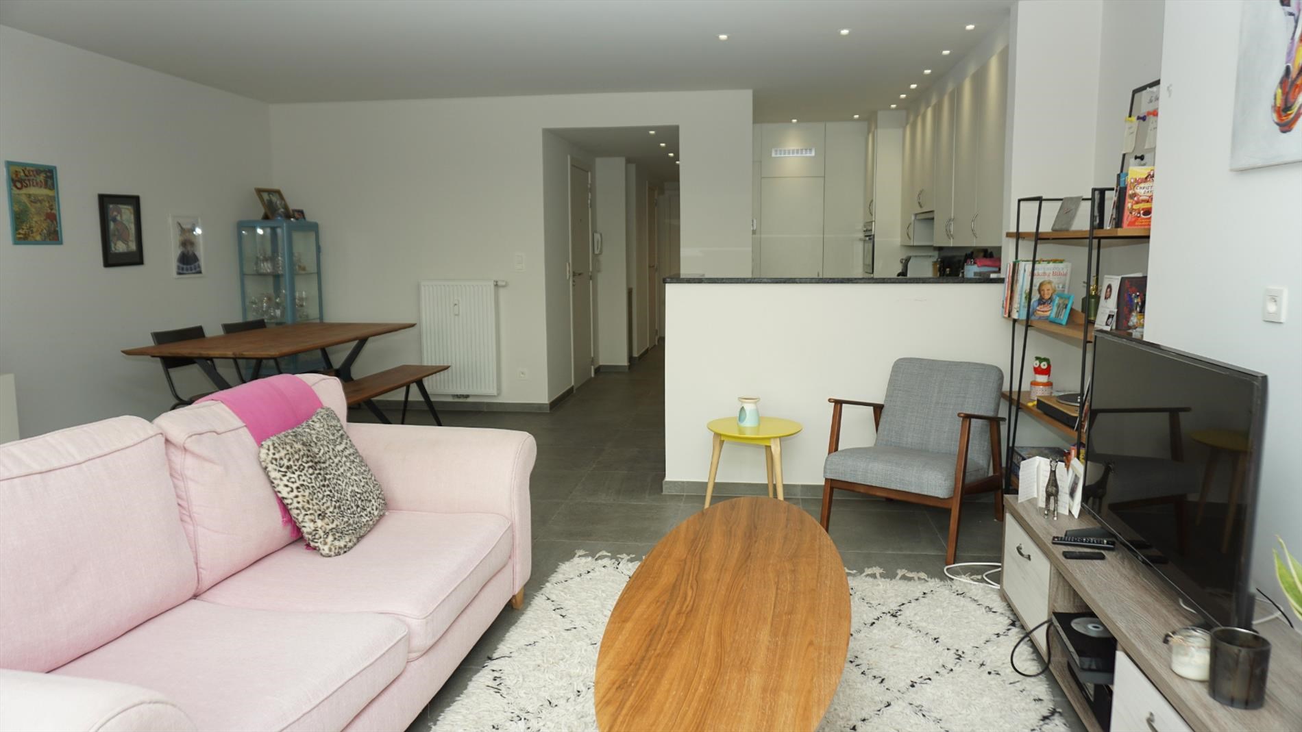 PRACHTIG VERNIEUWD APP. MET  ZICHT OP PARK 