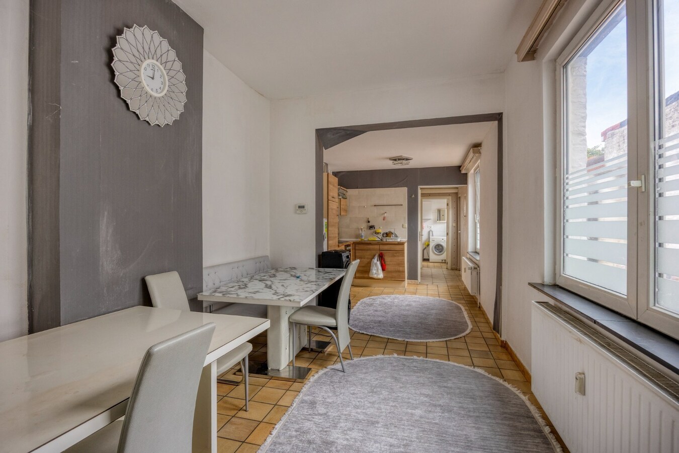 Gebouw/herenhuis bestaande uit 3 appartementen te Tienen 