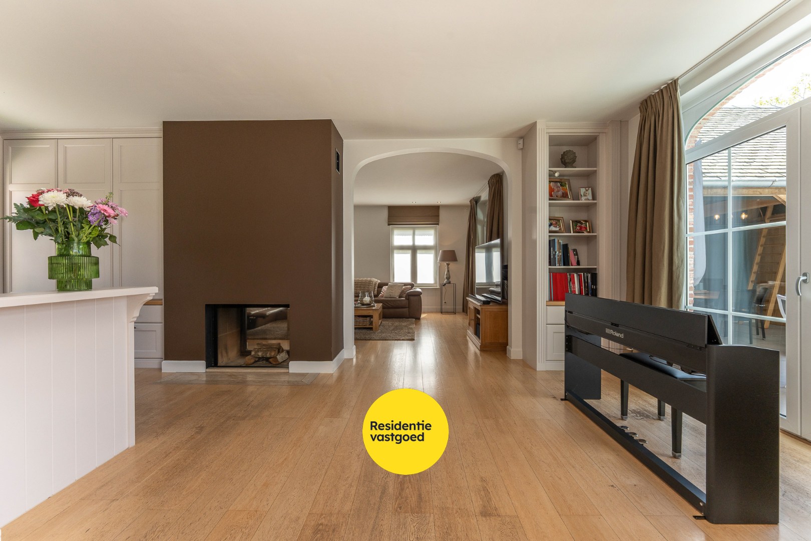 Exclusieve villa met zwembad en poolhouse in de nieuwe St-Annawijk te Sint-Andries 