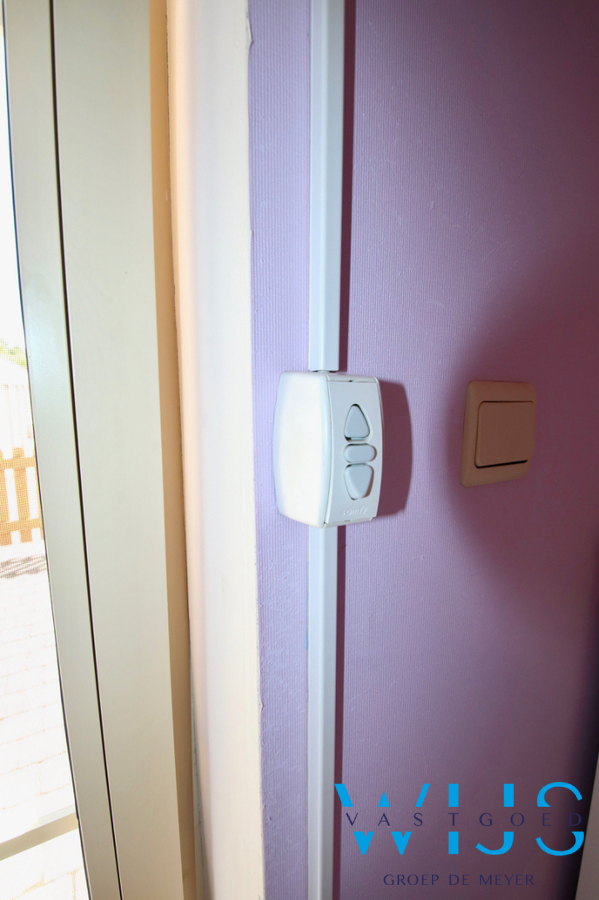 Gelijkvloersapp. met 3 slaapkamers &amp; garage in hartje Assenede ! 