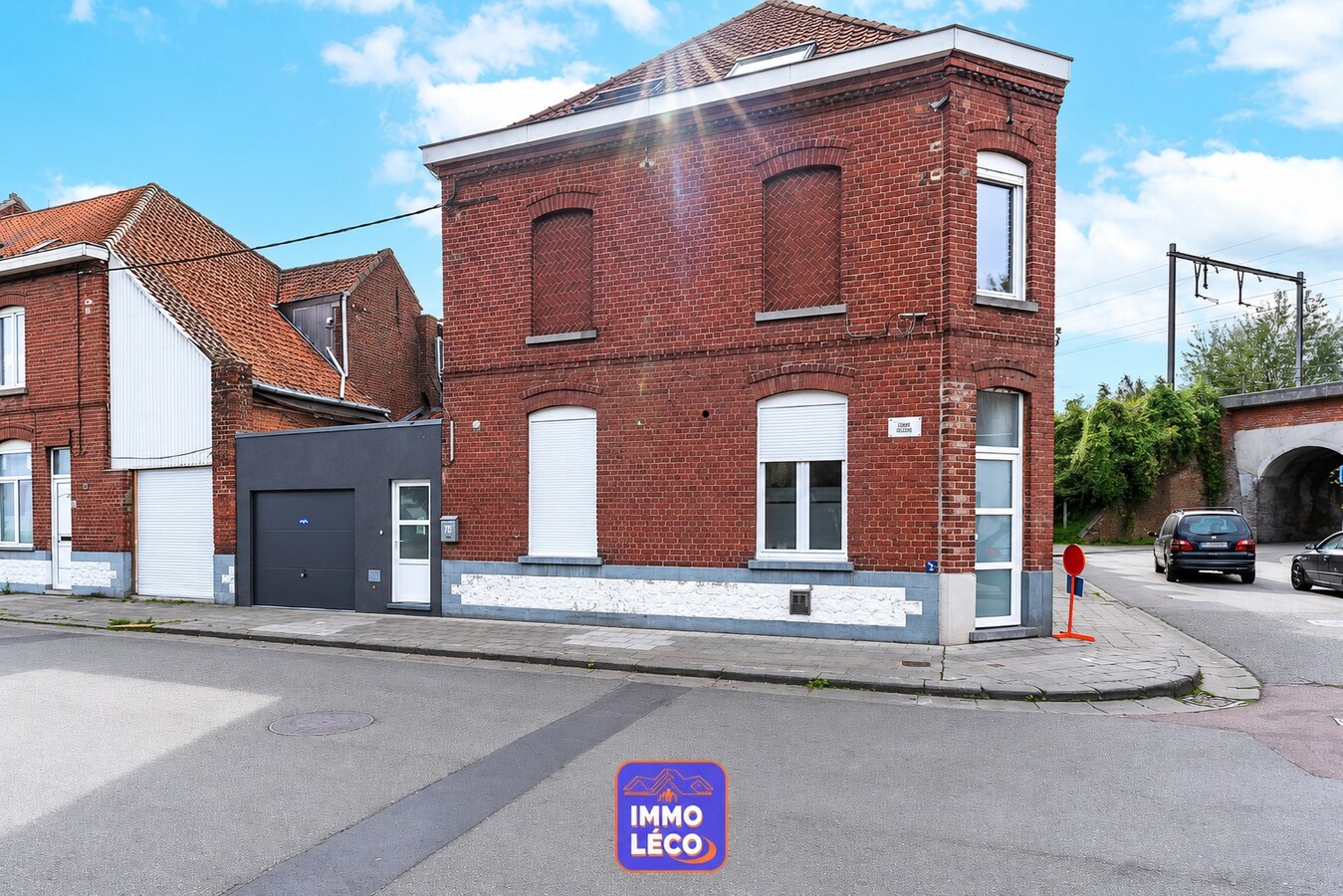Appartement TRIPLEX trois chambres avec entrée indépendante et garage 
