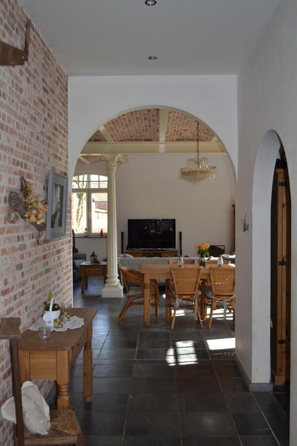 Prachtig landhuis met schuur op ca. 4600M² te Zwijndrecht 