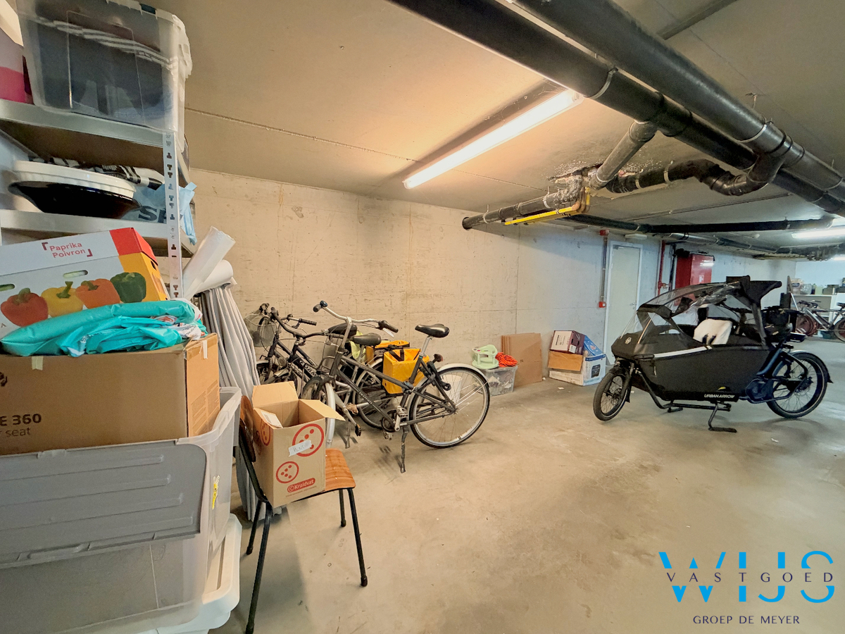 Ruim gelijkvloers appartement met tuin en 2 parkeerplaatsen in Gent! 
