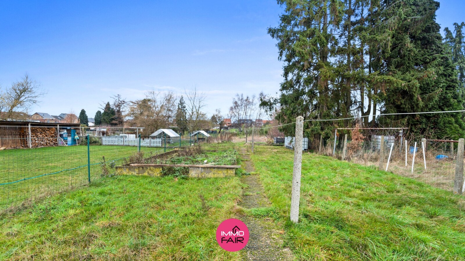 Gezinswoning met authentieke elementen in centrum Lanaken! 