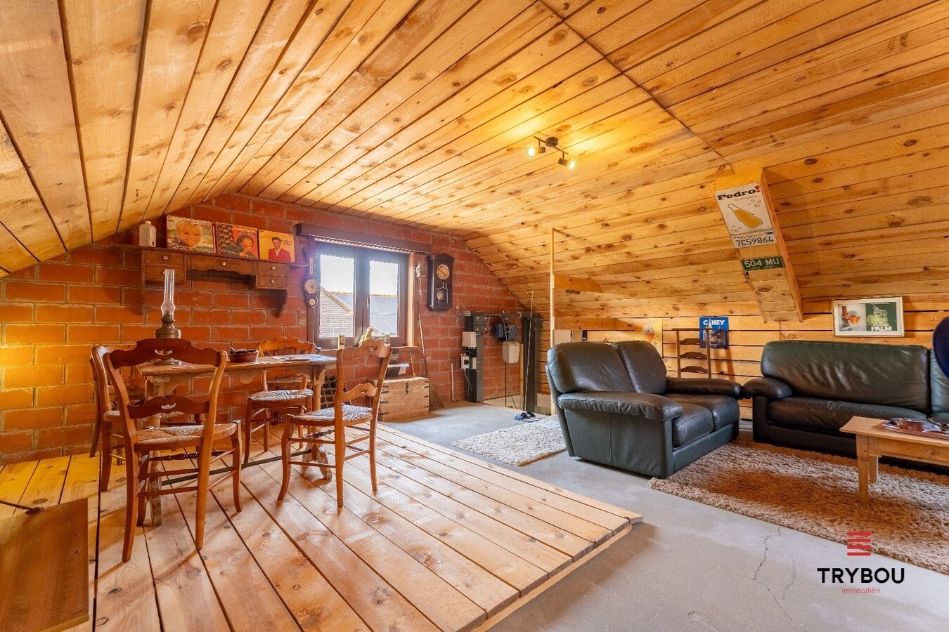 Gerenoveerde landelijke woning op een perceel van 1396m² met prachtige verzichten! 
