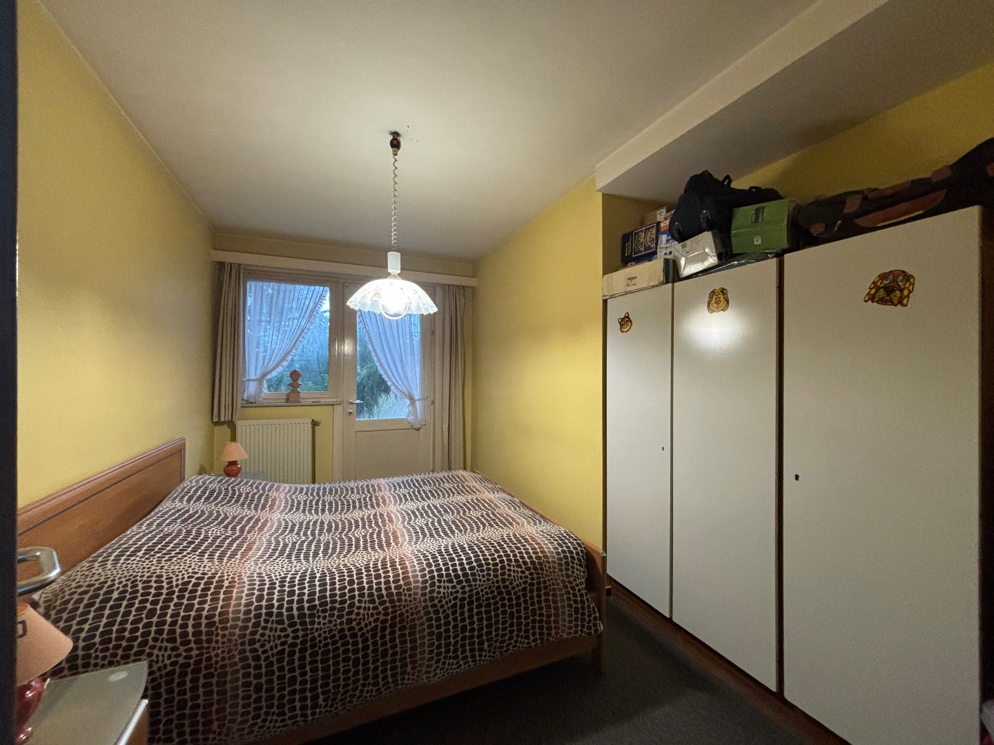 Opbrengsteigendom met 7 appartementen &amp; ruim handelspand in Mol-centrum 