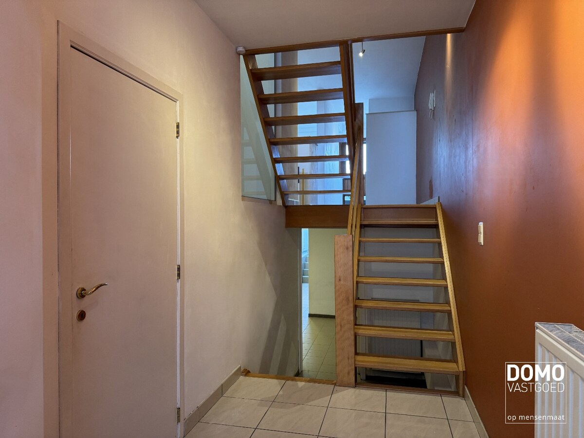 Woning met tuin, garage en 2 slaapkamers op wandelafstand van het centrum van Hasselt 