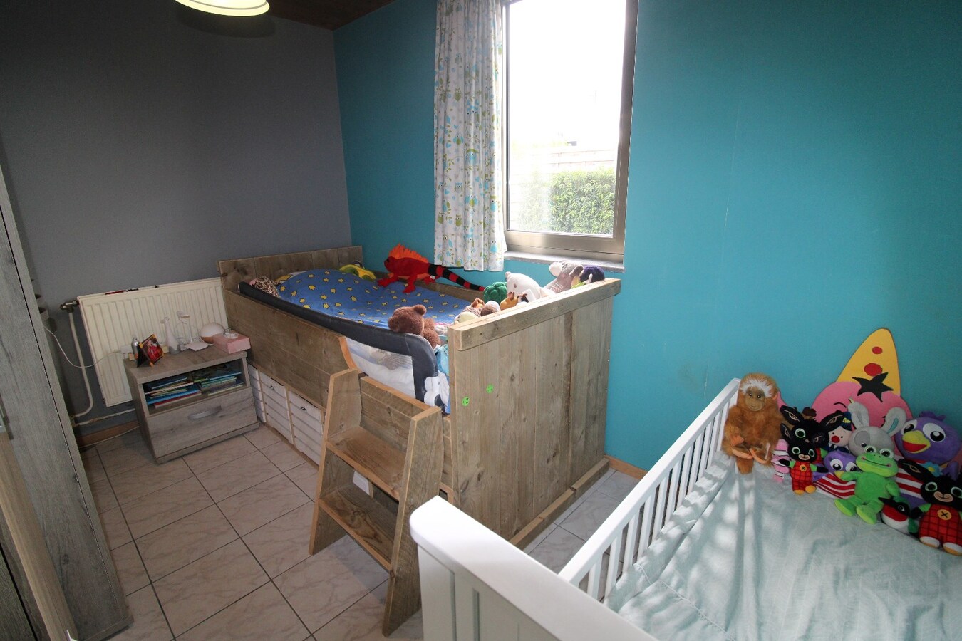 Zeer rustig gelegen open bebouwing op een prachtig perceel 