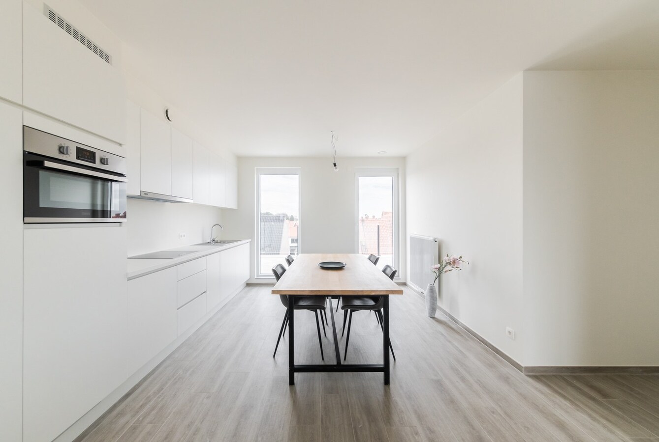 Penthouse (89m2) met uitzonderlijk ruim terras te koop in Emelgem (Izegem) 