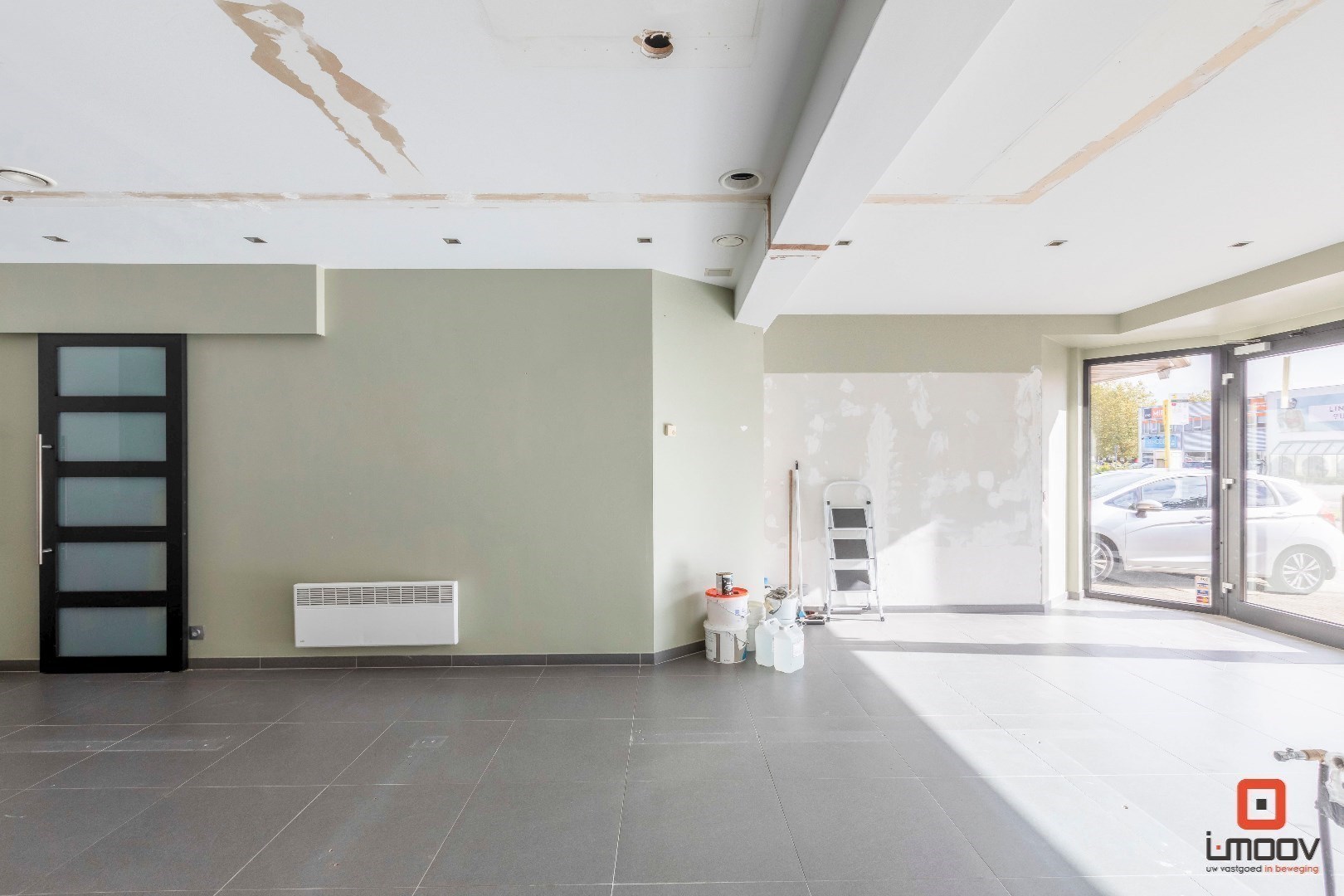 Zichtlocatie als handelspand of kantoorruimte met potentieel! 