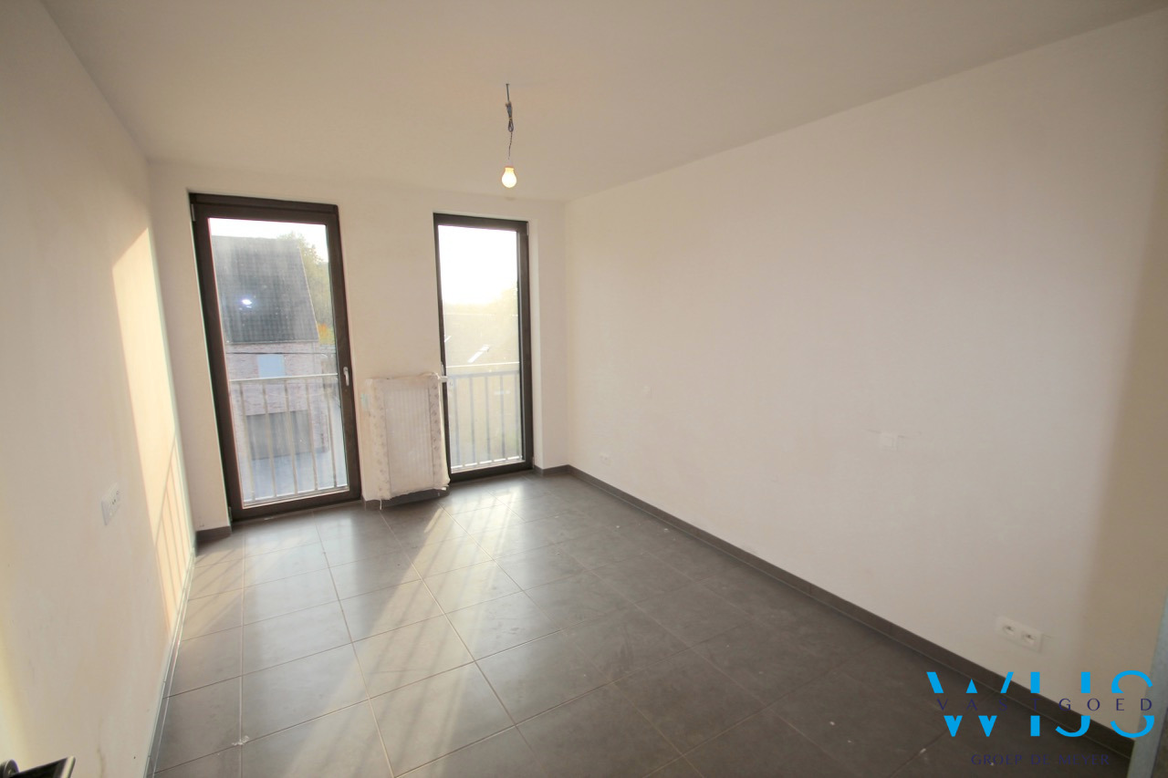 Prachtige duplex + garage in het rustige landelijke OOSTEEKLO 