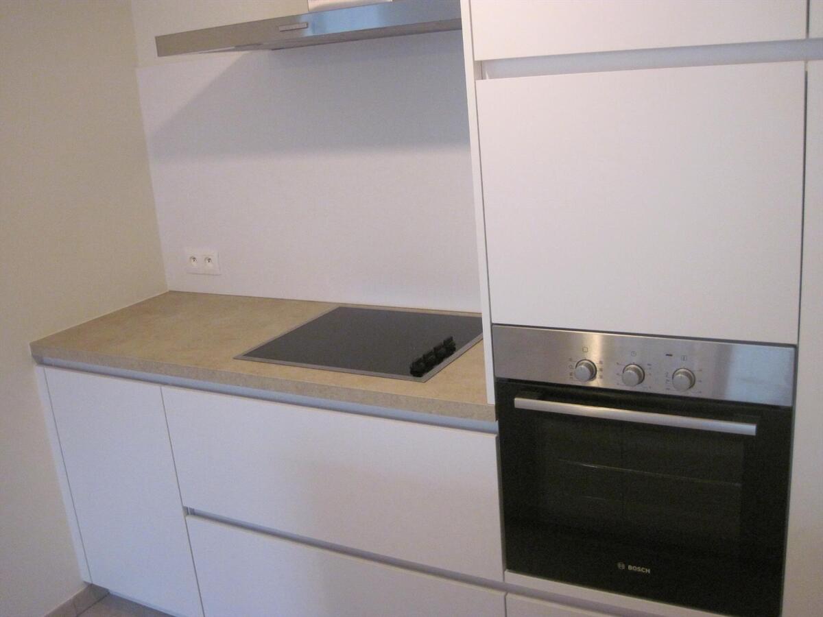 Nieuw appartement !    Kleine residentie met een sterke architectuur. 