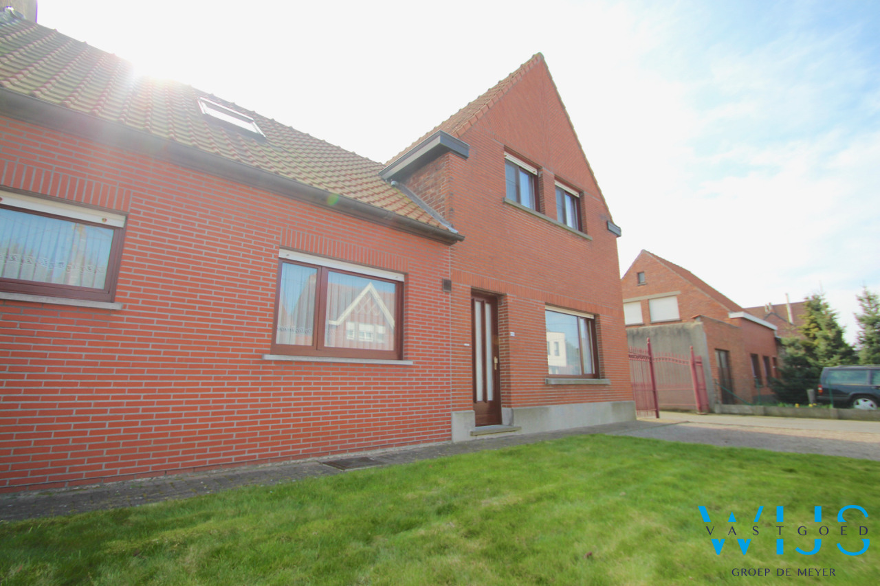 Gezellig woonhuis met mooie veranda en groene tuin ! 