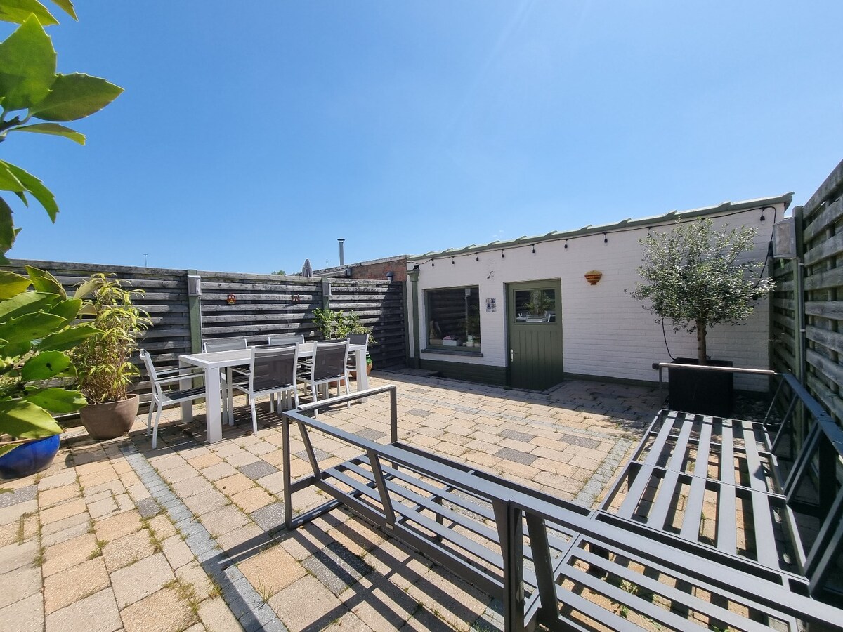 Verrassend mooie gezinswoning met tuin en dubbele garage - Zeebrugge 