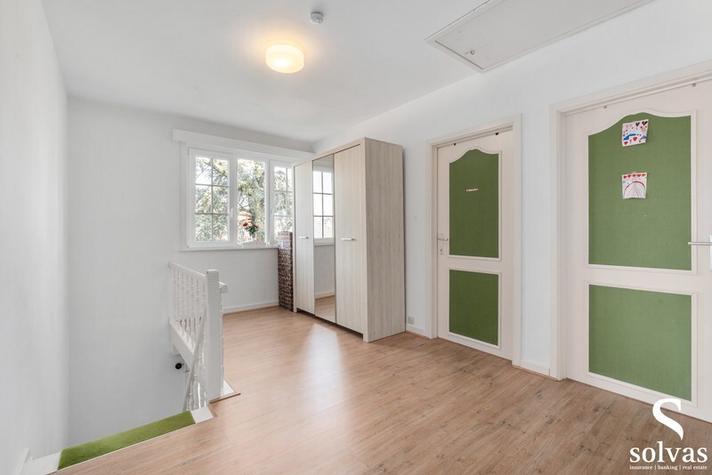 Prachtige open bebouwing met tuin, terras, garage en 4 slaapkamers in Lotenhulle 