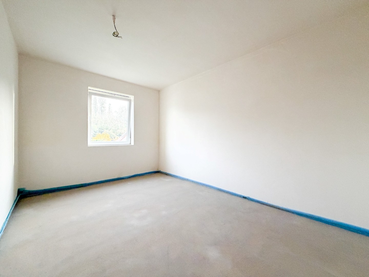 Rustig gelegen energiezuinige nieuwbouwwoning met 4 slpk, op ruim perceel, Torhout. 