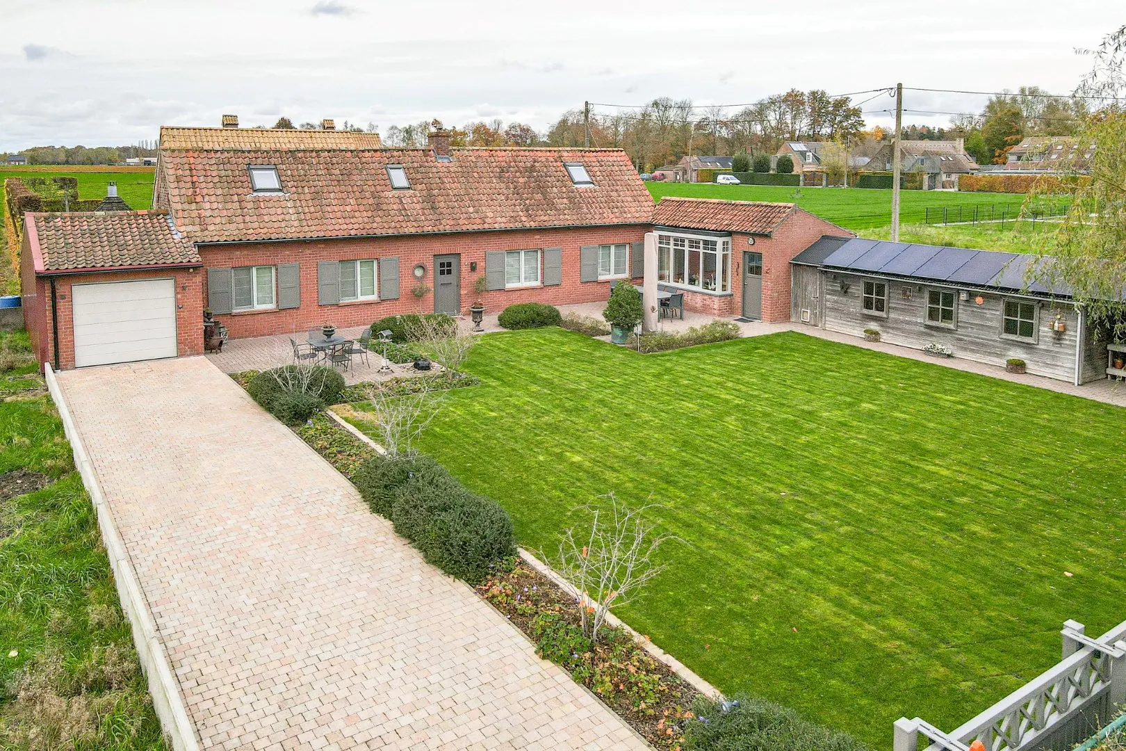 Karaktervolle woning op ruim perceel in rustige omgeving