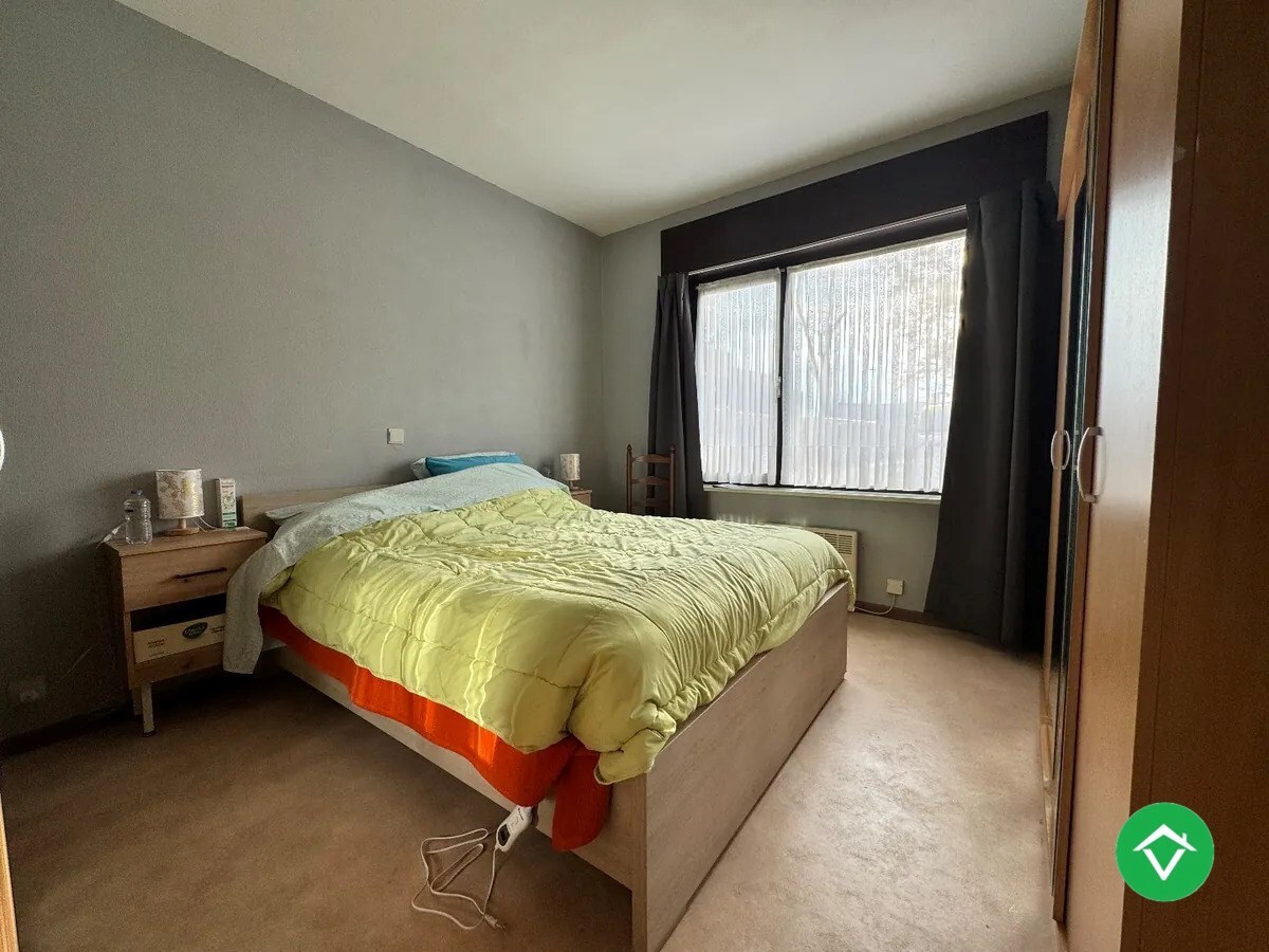 Appartement met 2 slaapkamers en garage in centrum Koekelare 