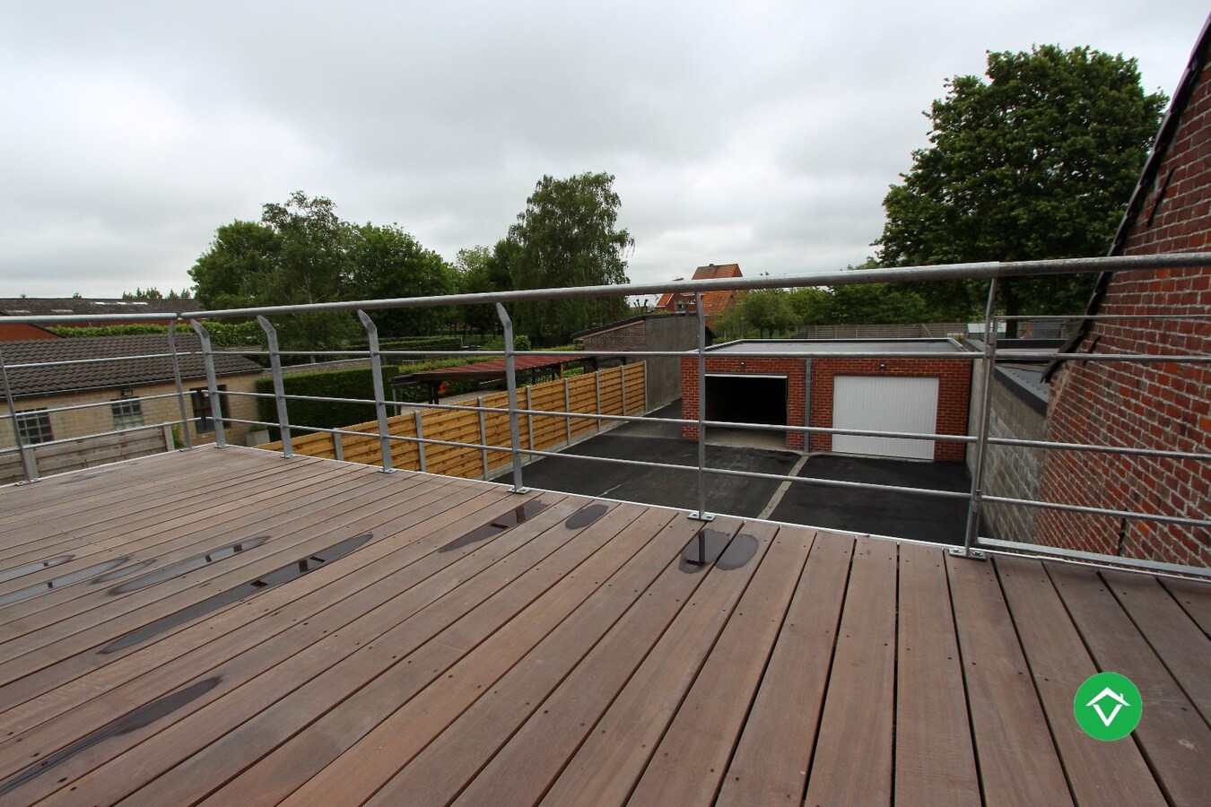 Appartement op eerste verdieping met 2 slaapkamers en terras te Koekelare 