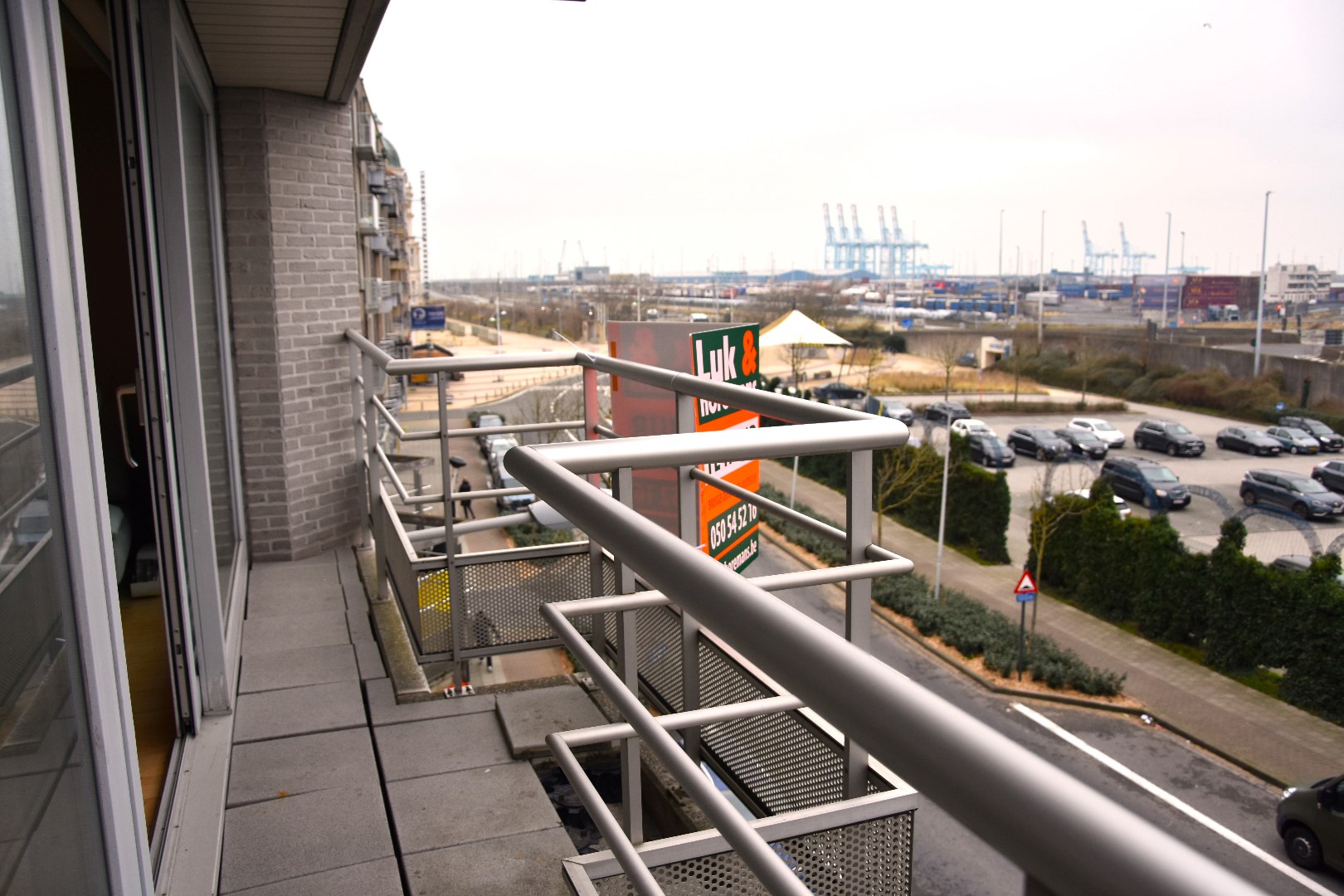 gemeubeld appartement met 2 slaapkamers 