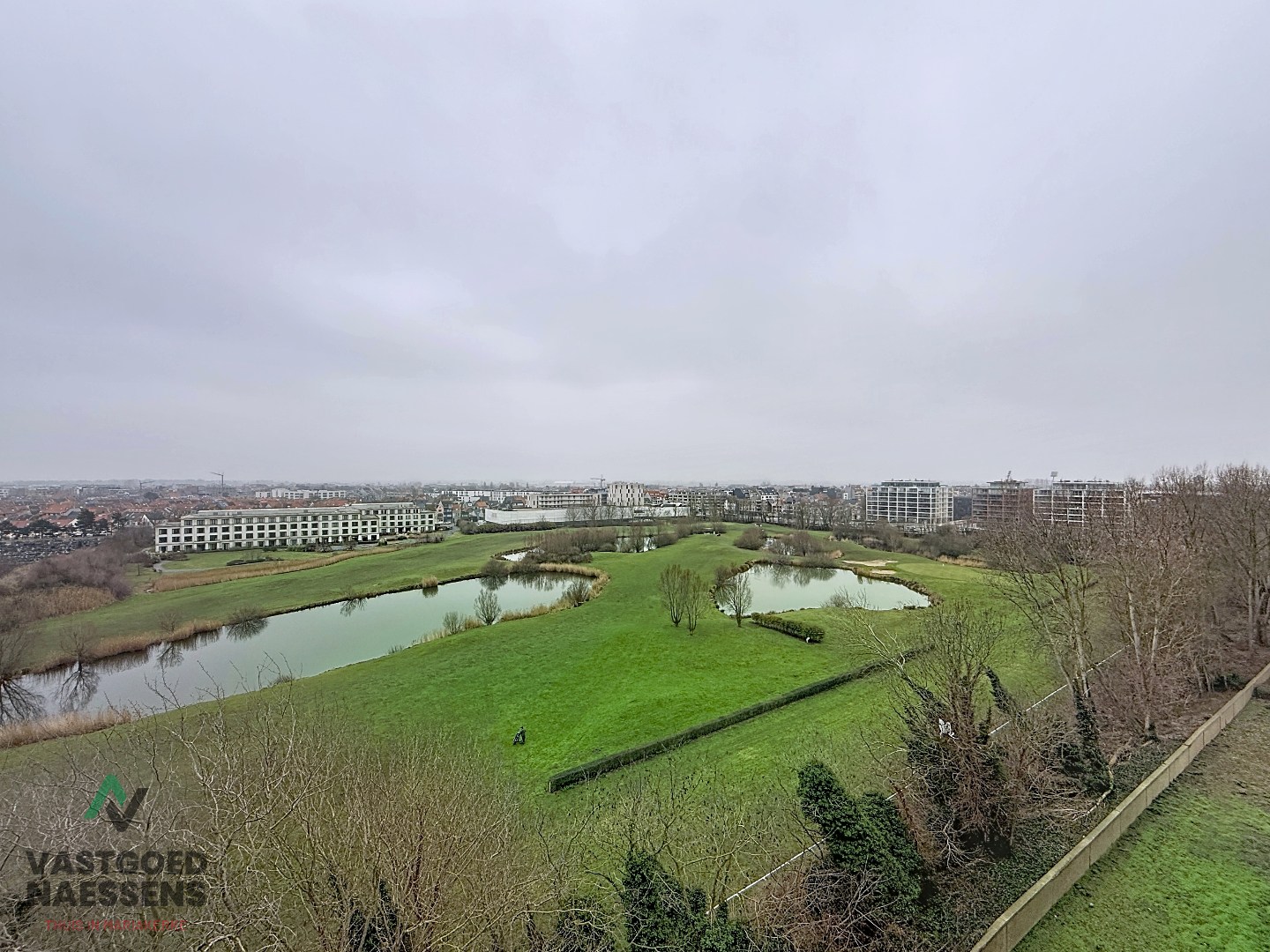 Magnifique appartement rénové de 2 chambres avec vue panoramique. 