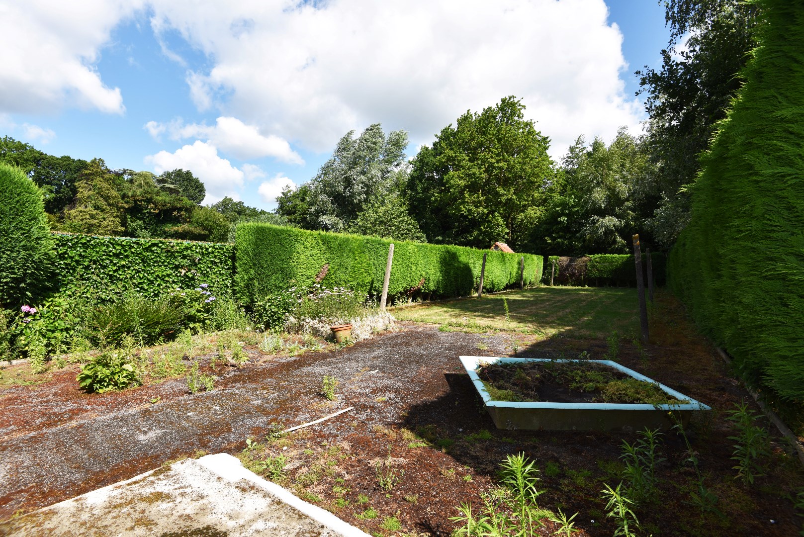 Ruime vrijstaande woning nabij Maldegem centrum 