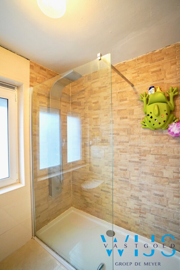 Ideaal woonhuis op rustige locatie te Zelzate ! 