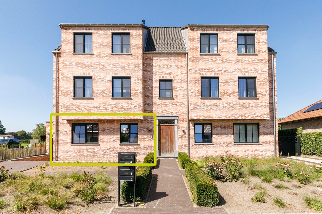 Recent gelijkvloers (120 m²) met lift en tuin 