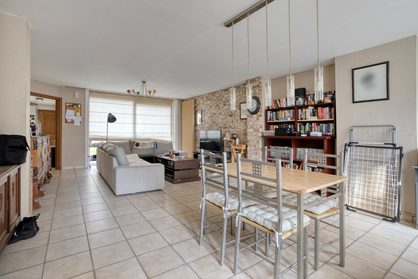 Opbrengsteigendom te koop in hartje Veurne – netto rendement 3,5% 