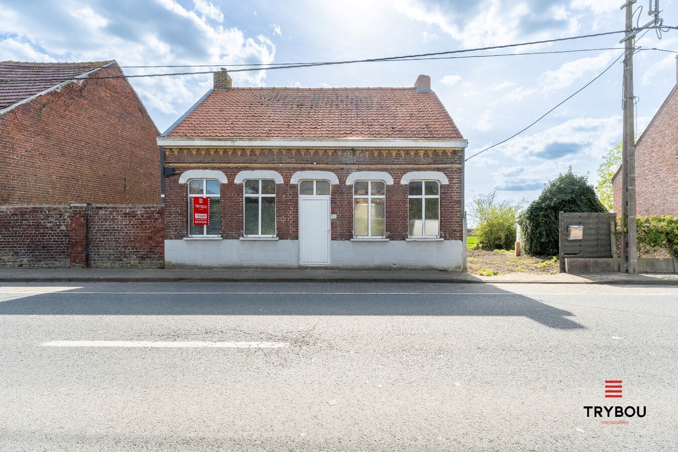 Te renoveren alleenstaande woning op een ruim perceel van 896m² in Houthulst 