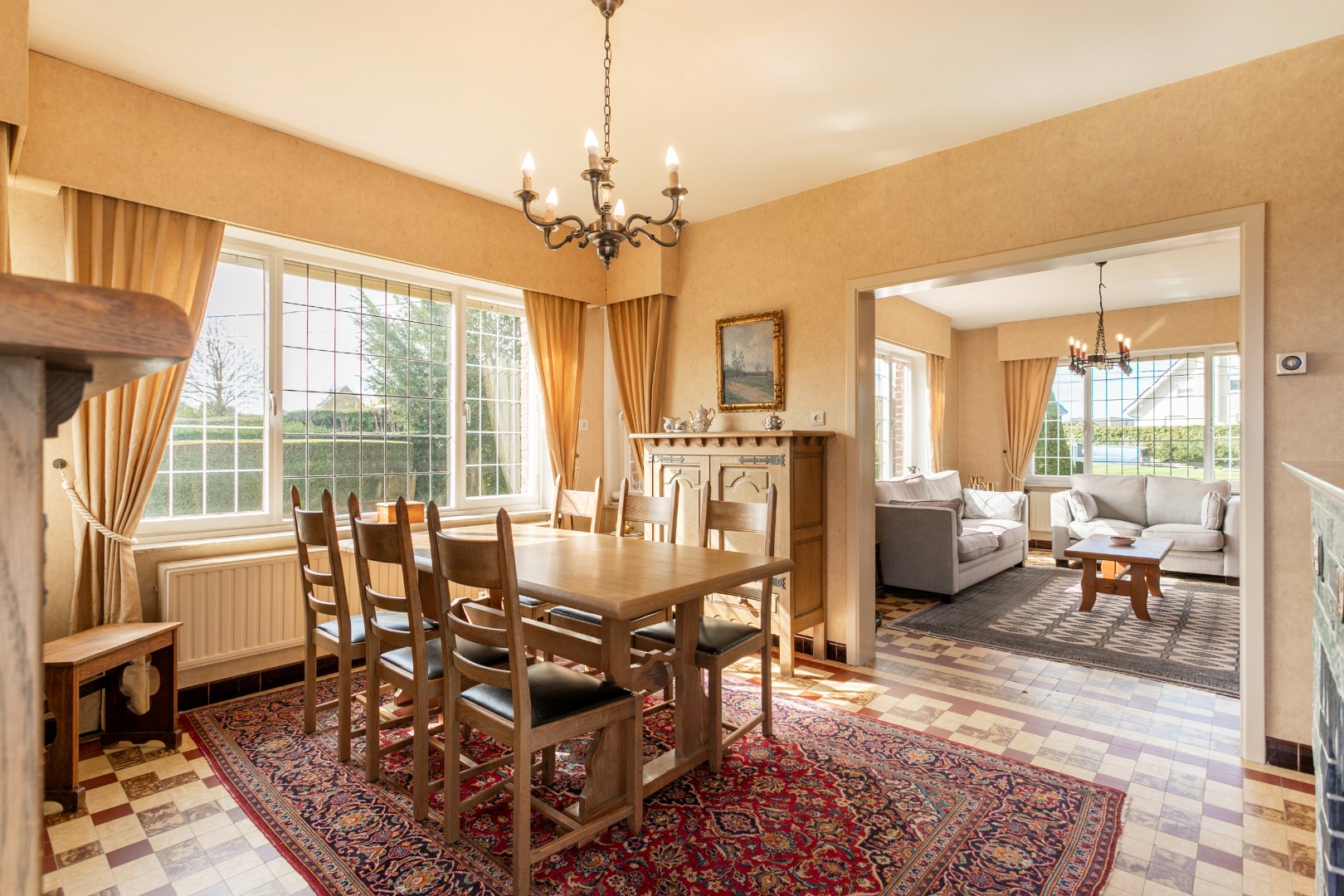 Te renoveren woning met 5 slpks op topligging in Dworp 