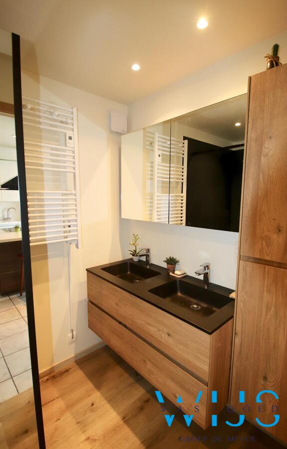 Leuke gezinswoning met 4 slaapkamers + tuin en garage te Zelzate! 