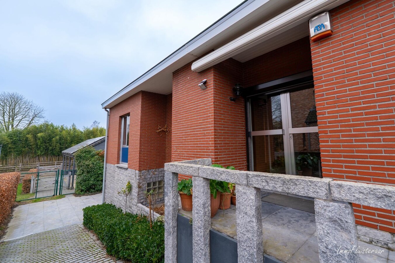 Te renoveren woning op ca. 457 m2 te Mechelen 