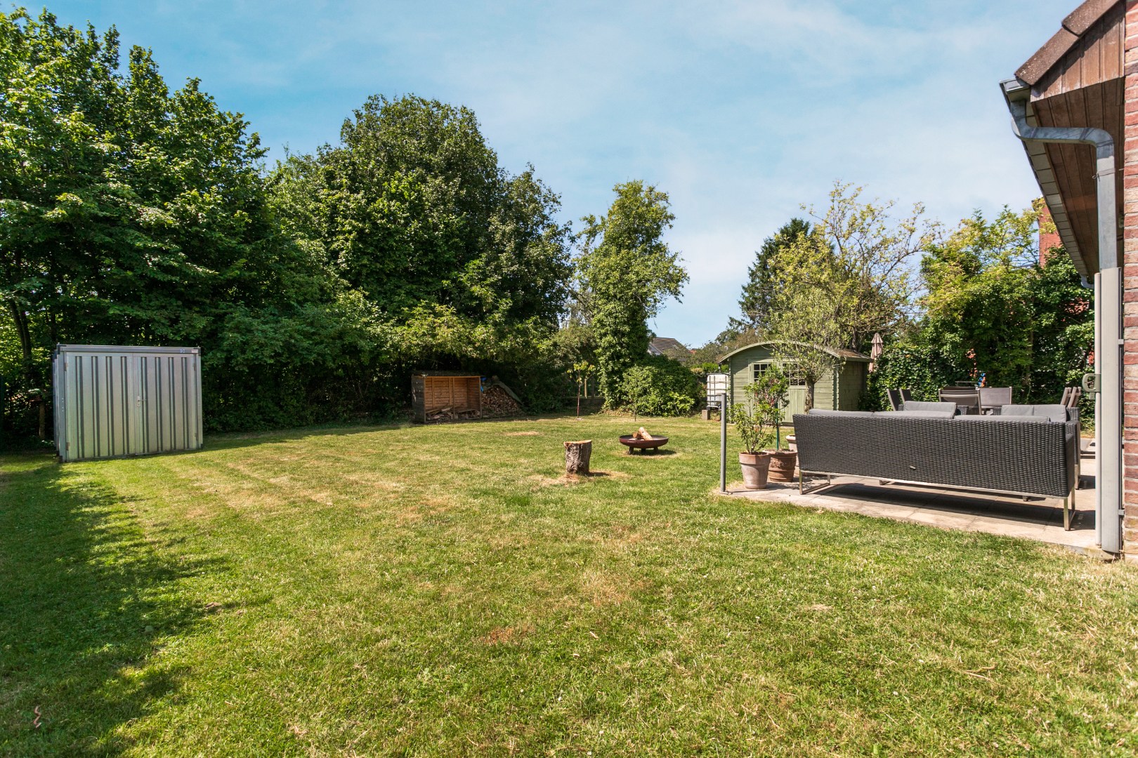 Verzorgde 4-gevelwoning met 2 slpk en garage te Halle op 6a74ca 