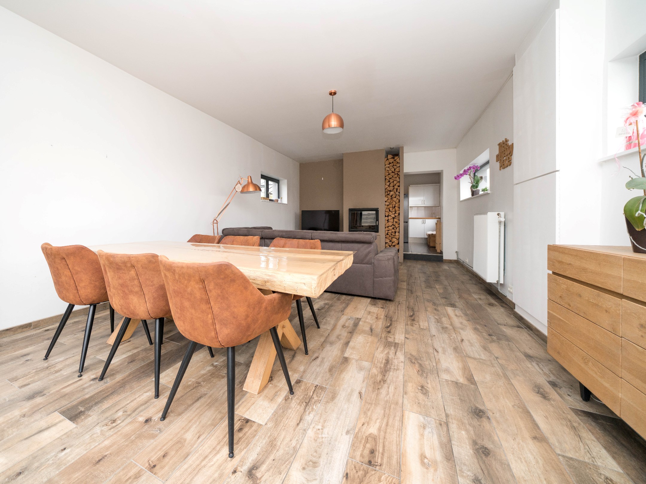 Gerenoveerde woning met grote tuin 