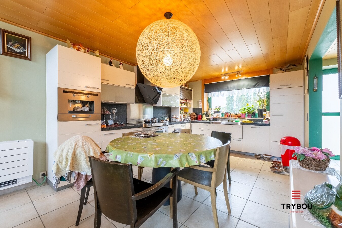 Open woning op ruim perceel in Jonkershove 