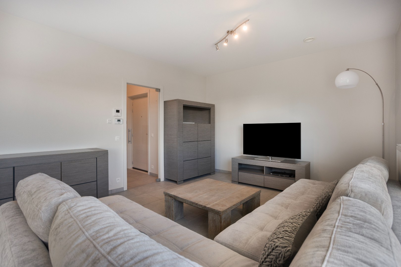 Recent app (76m²!) met 1 slpk, ruim terras en kelder 