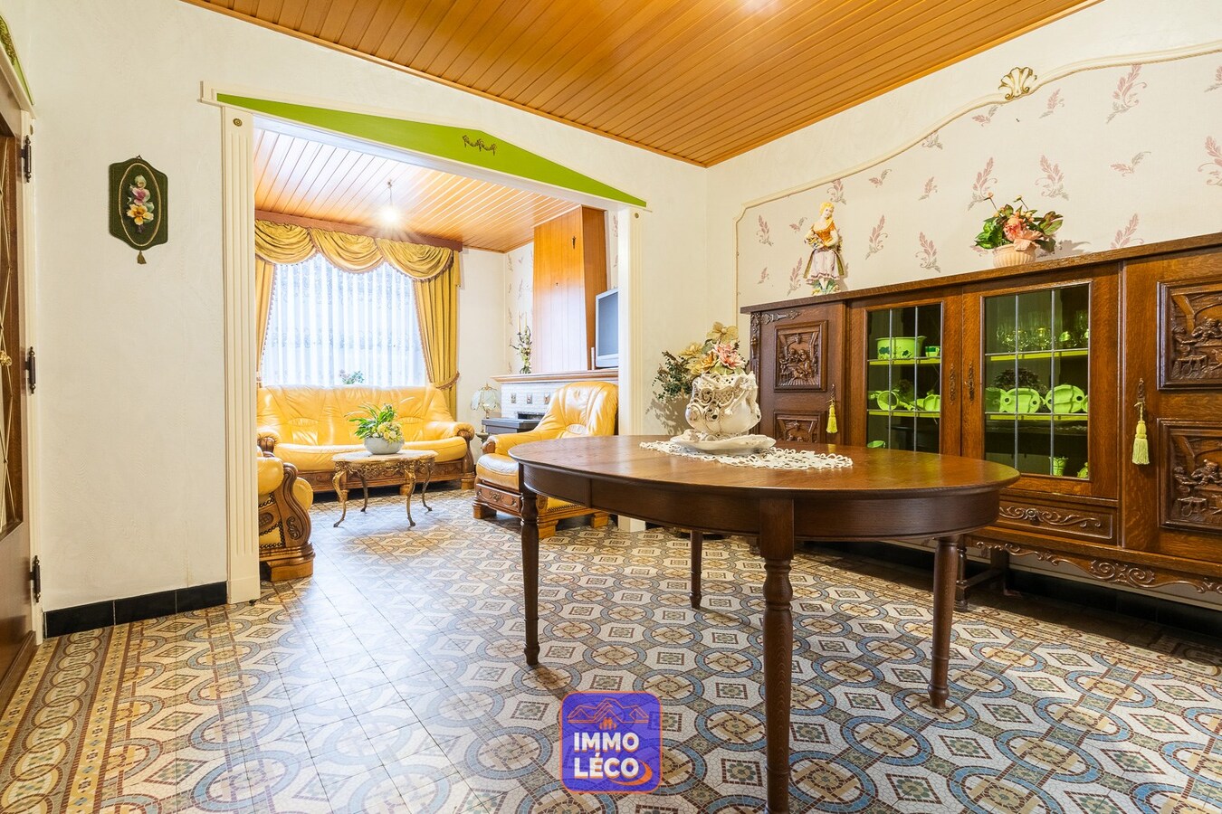 Maison saine idéale 1er achat, grande cour et accès arrière. 