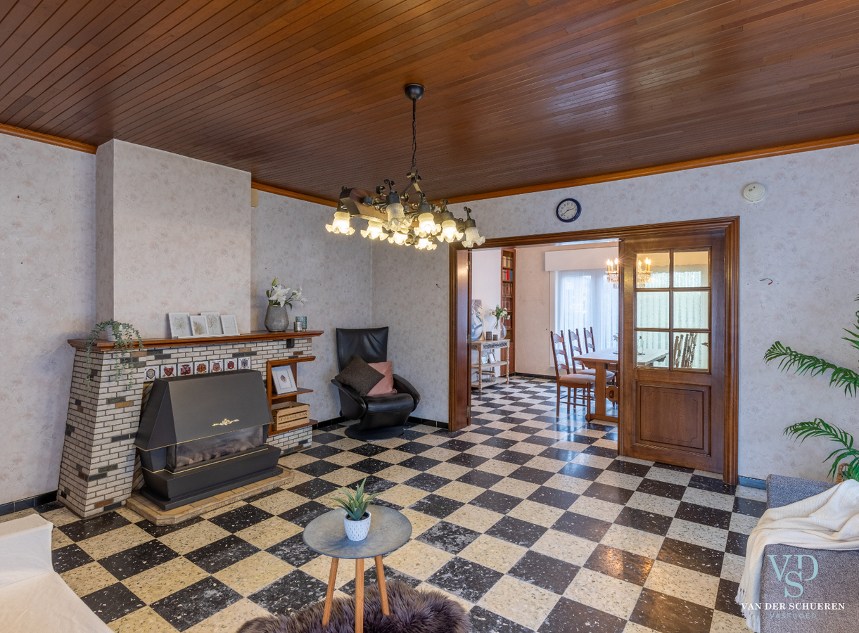 Degelijke, op te frissen Half Open Bebouwing. 