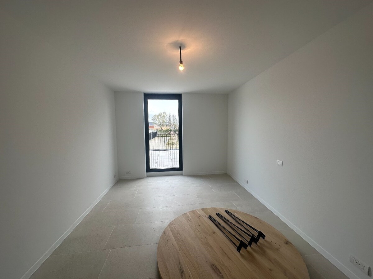 Stijlvol nieuwbouwappartement met 2 slaapkamers in centrum Houthulst 