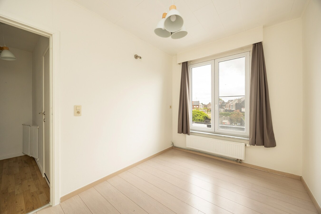 Instapklare HOB met 4 slpk en tuin te Willebroek! 