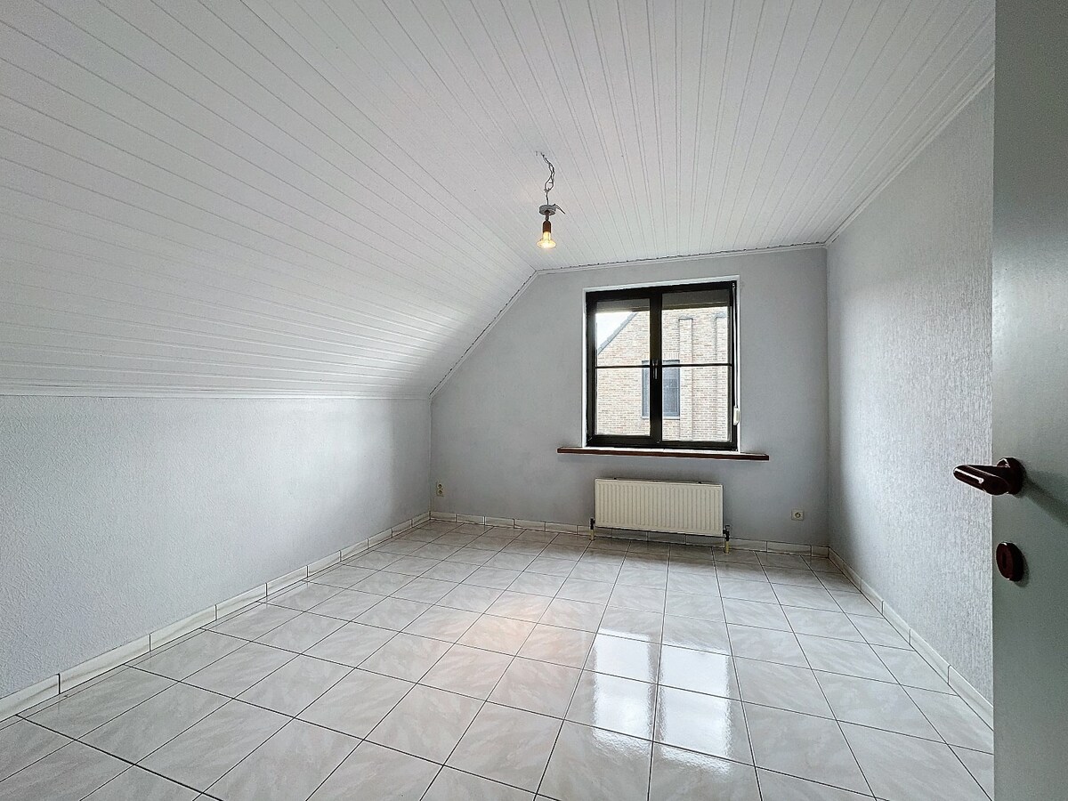 Ruime open bebouwing in landelijke stijl te Zottegem 