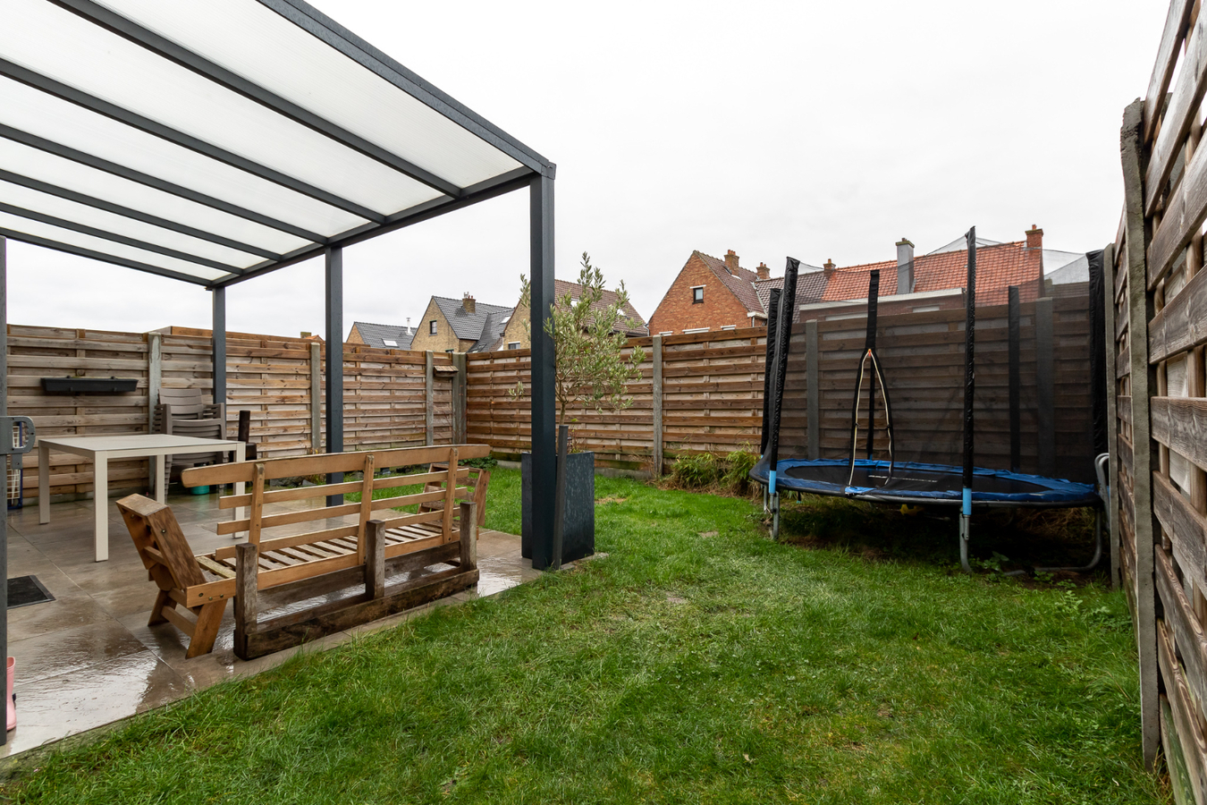 Recente woning met 3 slaapkamers in rustige wijk te Gistel 