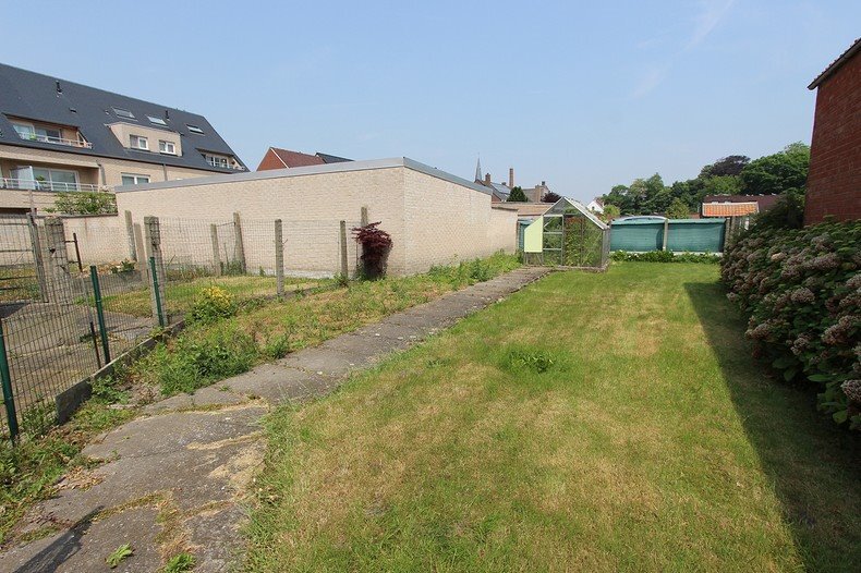 Woning met 4 slaapkamers en tuin te Koekelare 