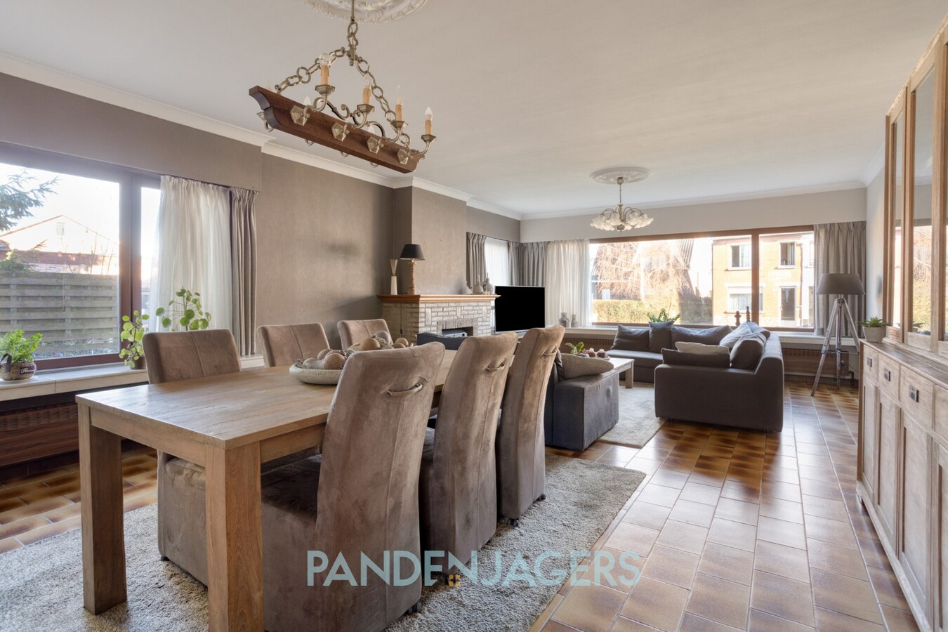 Ruime woning met 3 slaapkamers, garage en zuidgerichte tuin te Duffel-Oost 