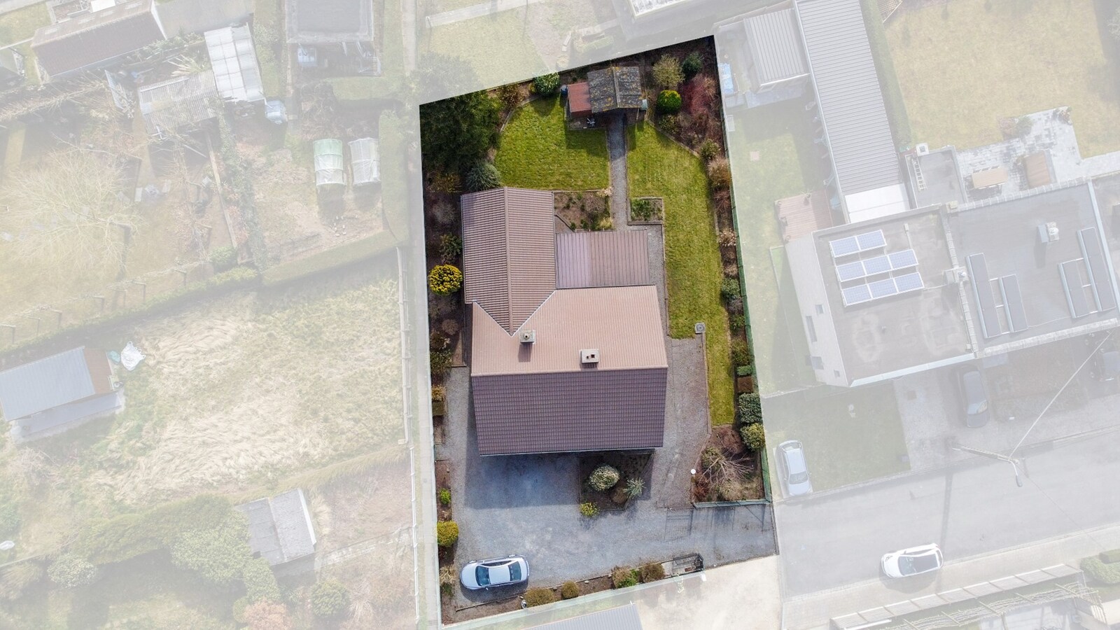 Open bebouwing met mogelijkheid tot 5 slaapkamers 