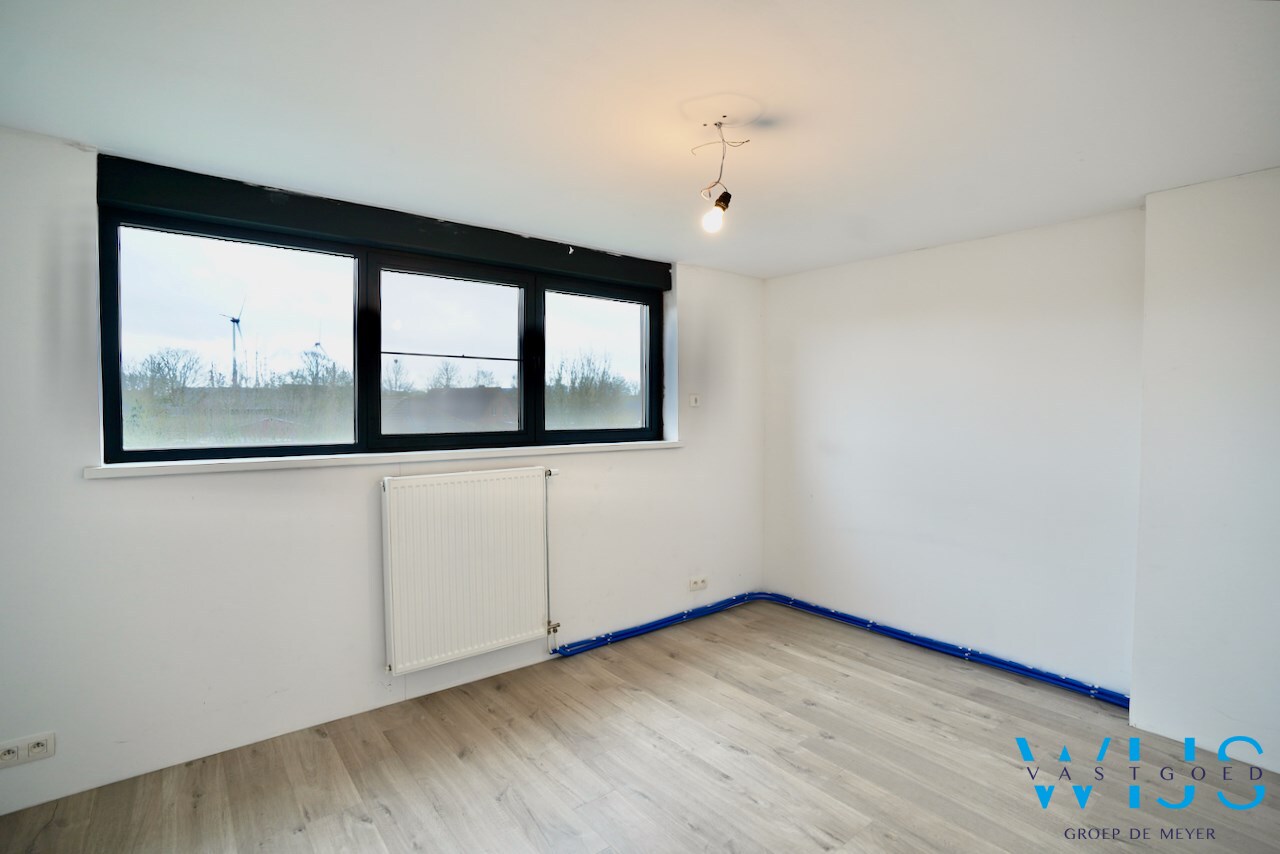 Woonhuis met 6 slaapkamers op TOPlocatie te EVERGEM ! 